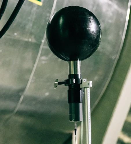 БДКН‑06 detektor bloku və ləngidici kürələr dəsti ilə birlikdə MKC-AT1117M dozimetr-radiometri
